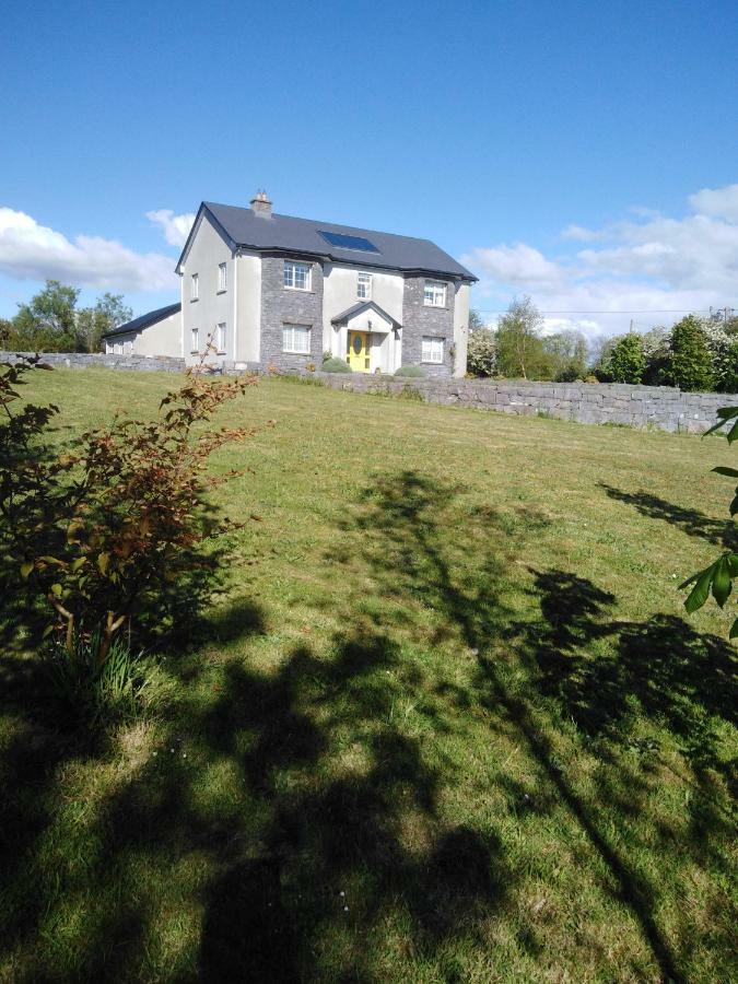 Bed and Breakfast Golden Rose House Knock  Exterior foto